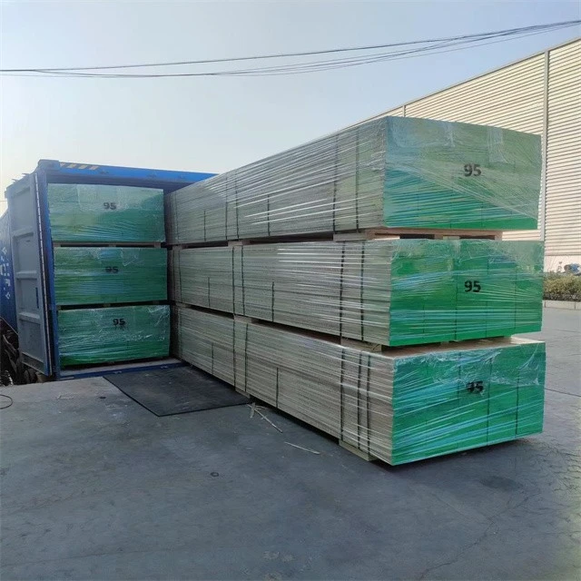 Construction Grade Pine Lvl Scaffolding Planks Structural Pine Wood 25mm 30mm 35mm OSHA Certificate Wooden Plank / LVL Scaffold